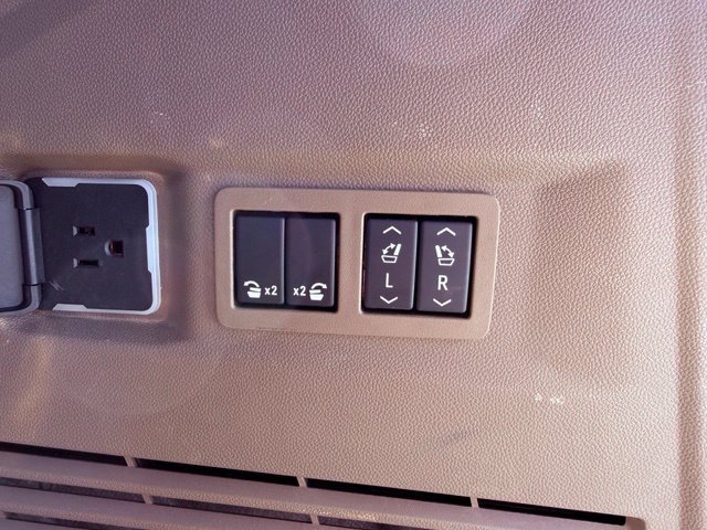 Used 2024 White GMC Denali image 8