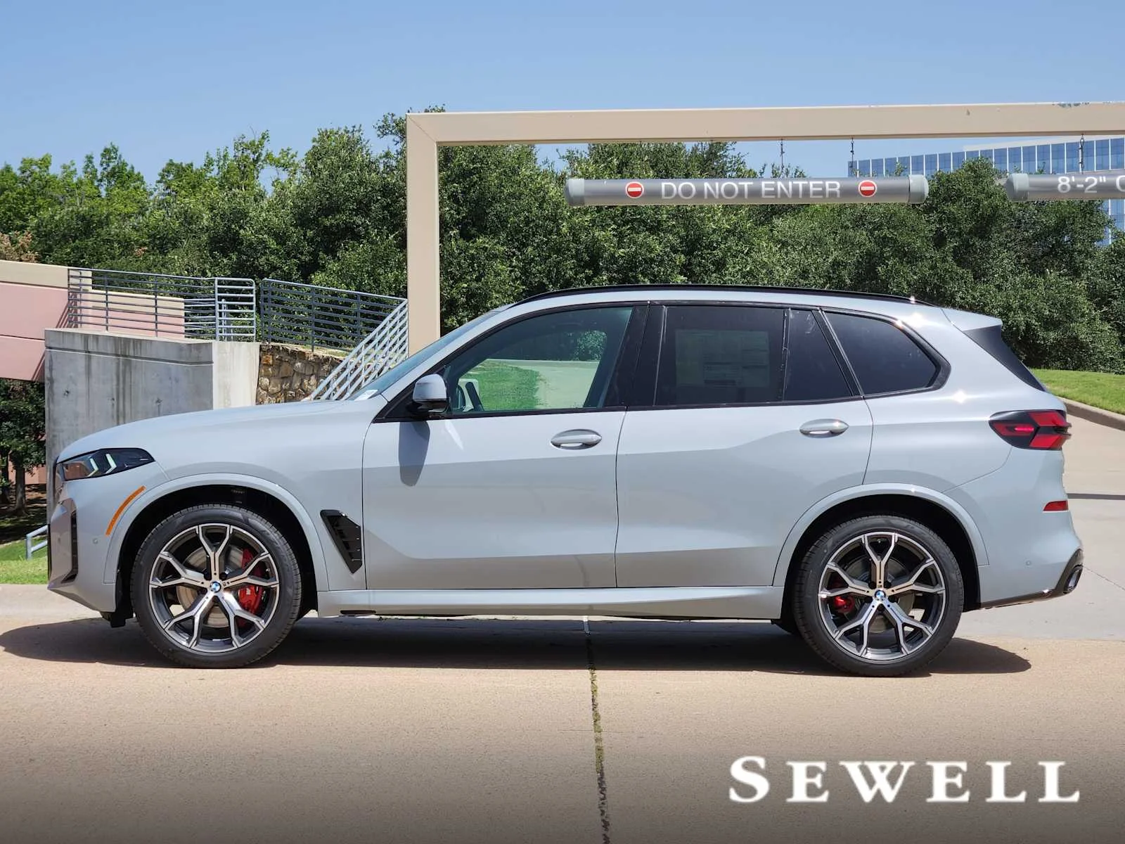 New 2026 Brooklyn Grey Metallic BMW xDrive40i image 2