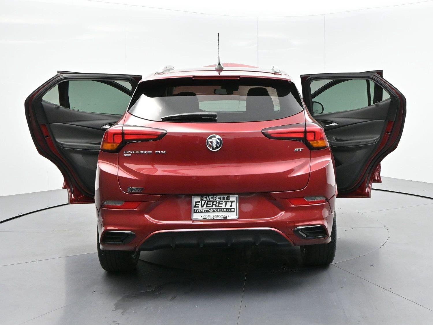 Used 2022 Cinnabar Metallic Buick Select image 37