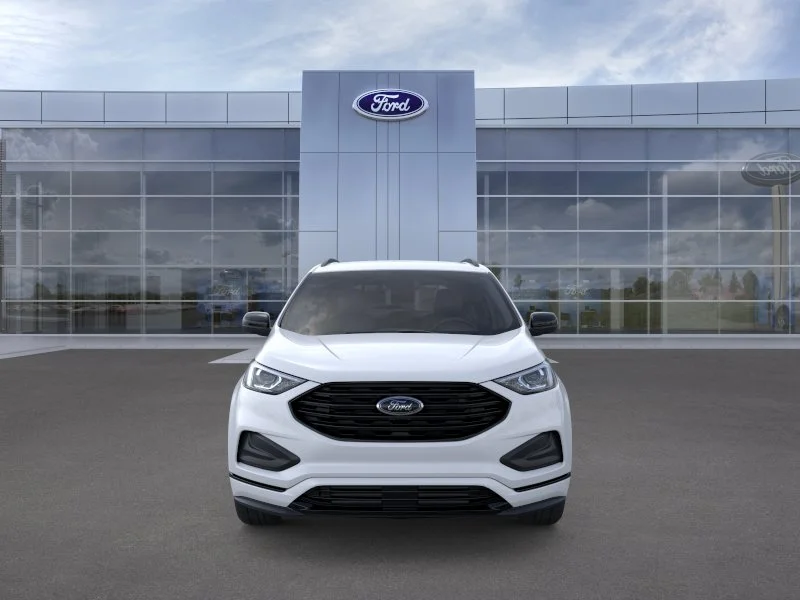 New 2023 Oxford White Ford SE image 6