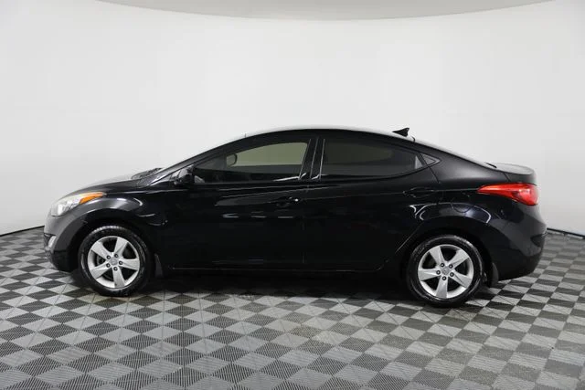 Used 2013 Black Hyundai GLS image 17