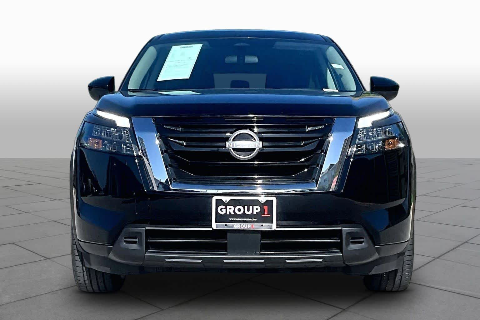 Certified Used 2025 Super Black Nissan S image 4