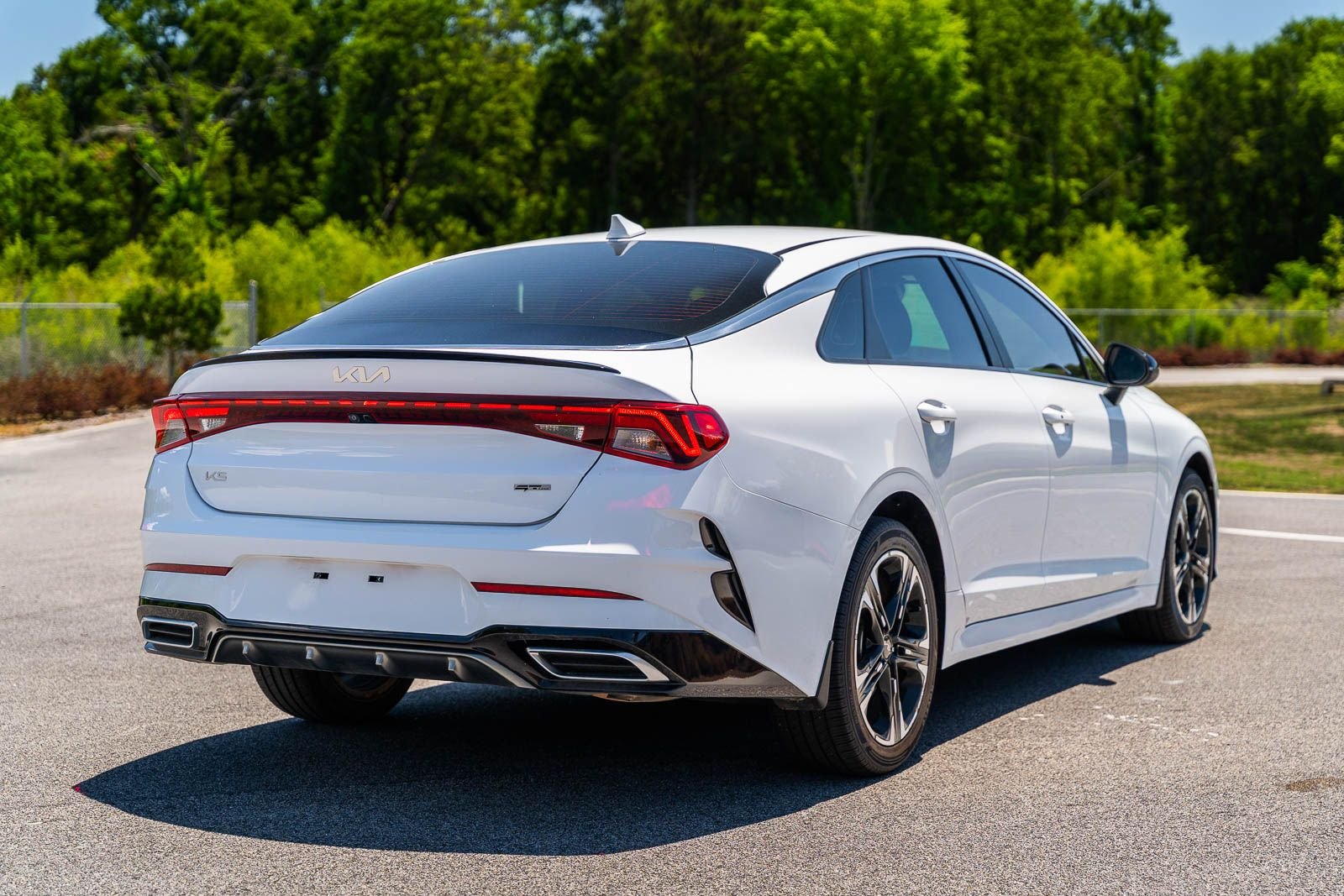 Used 2023 White Kia GT-Line image 6