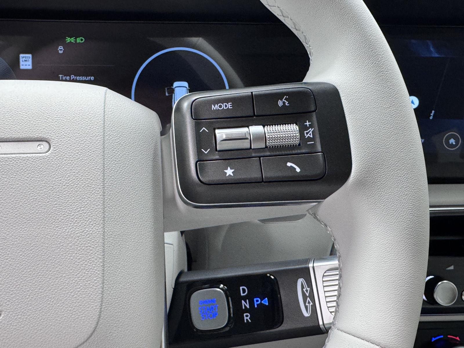 New 2027 Creamy White Pearl Hyundai SEL 7P image 32
