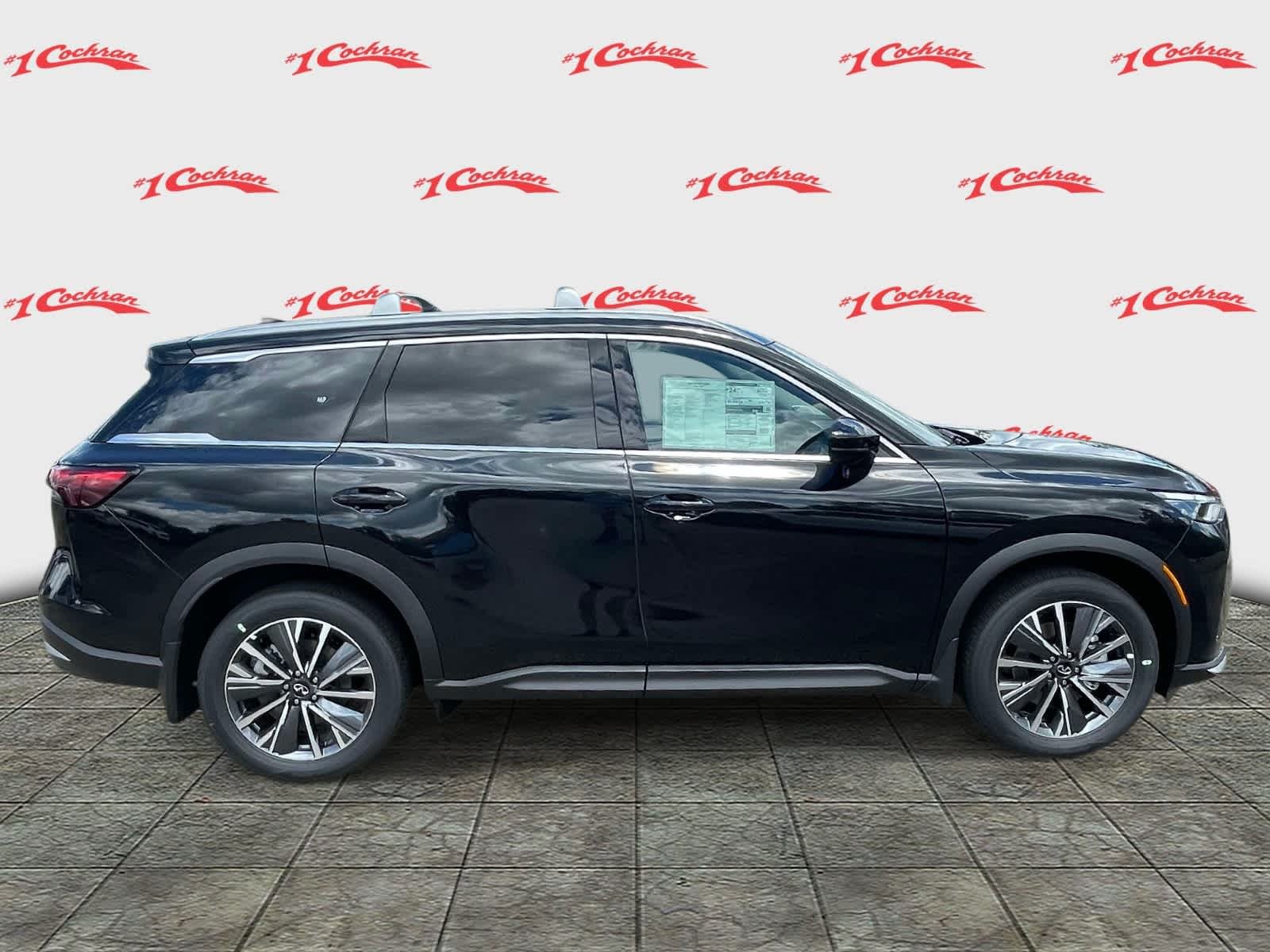 New 2027 Mineral Black INFINITI LUXE image 6