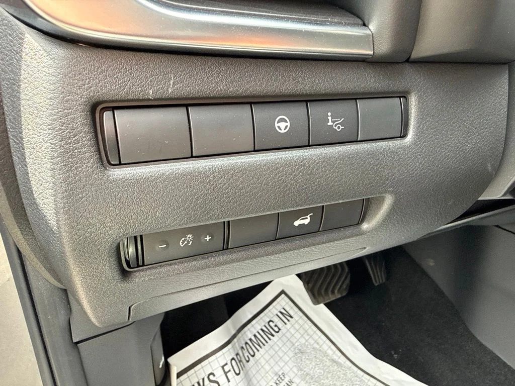 Used 2021 Gray Nissan Platinum image 23