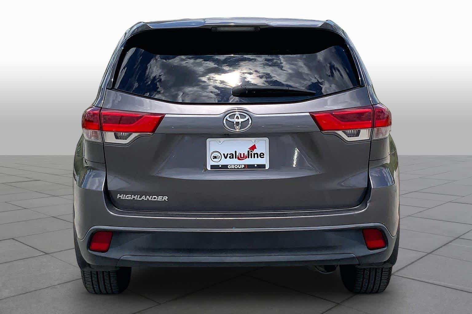 Used 2019 Predawn Gray Mica Toyota LE image 5
