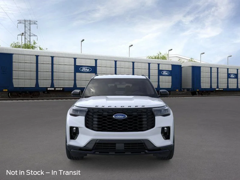 New 2026 Space White Metallic Ford ST-Line image 6