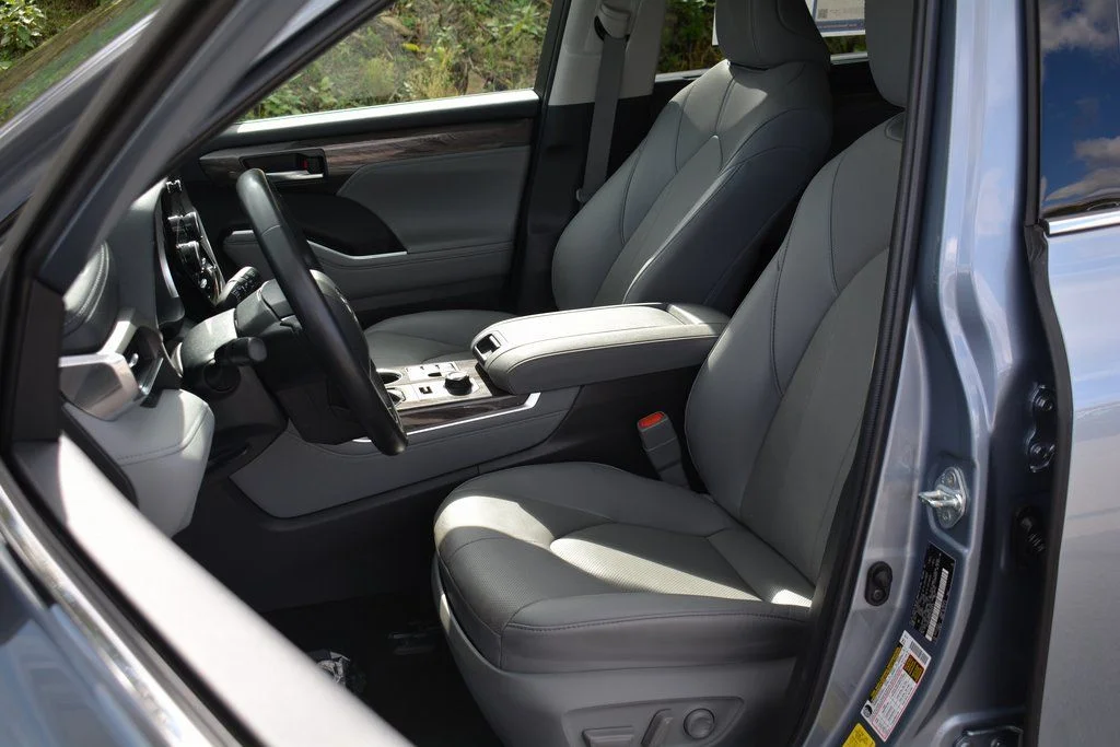 2023 Toyota Highlander Limited - Photo 11