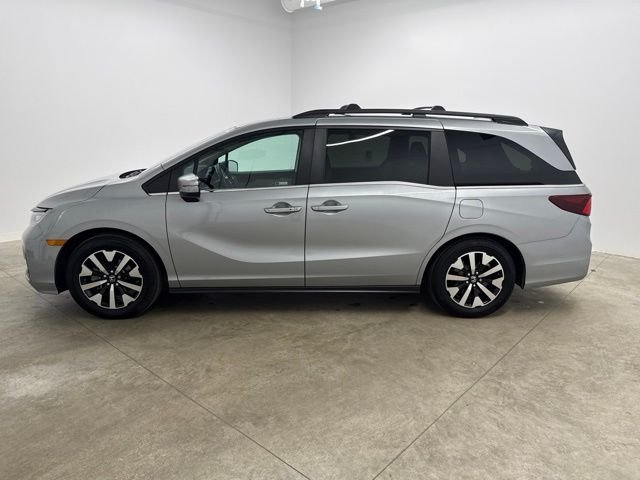 Used 2026 Solar Silver Metallic Honda EX-L image 8