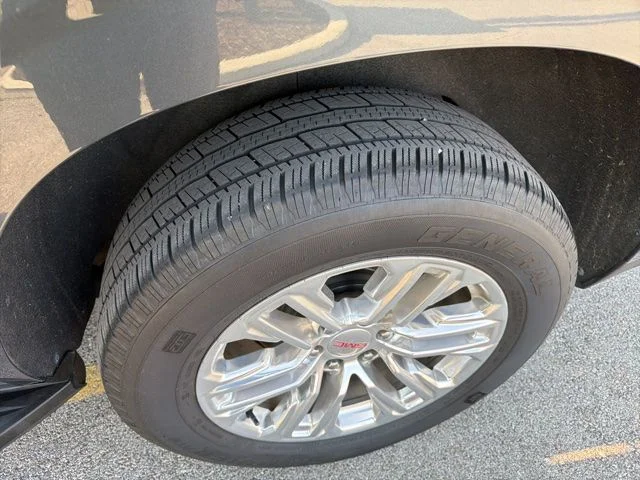 Used 2021 Blue GMC SLT image 8