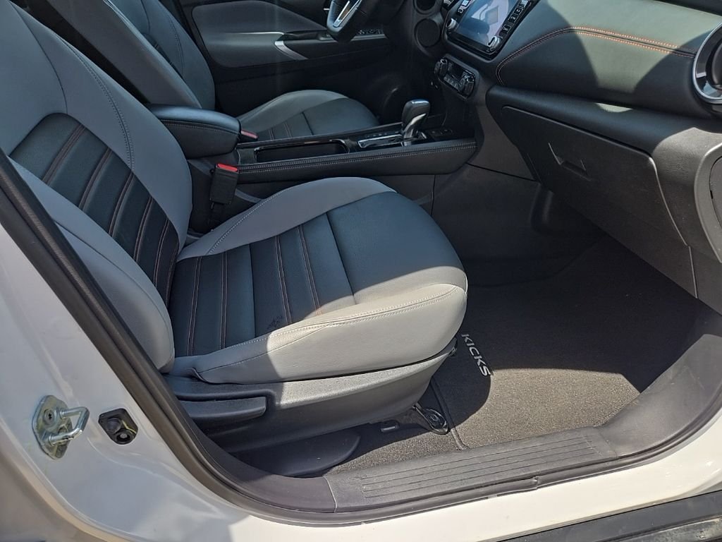 Used 2024 White Nissan SR image 63