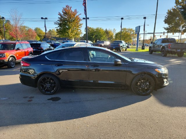 Used 2020 Black Metallic Ford SE image 8