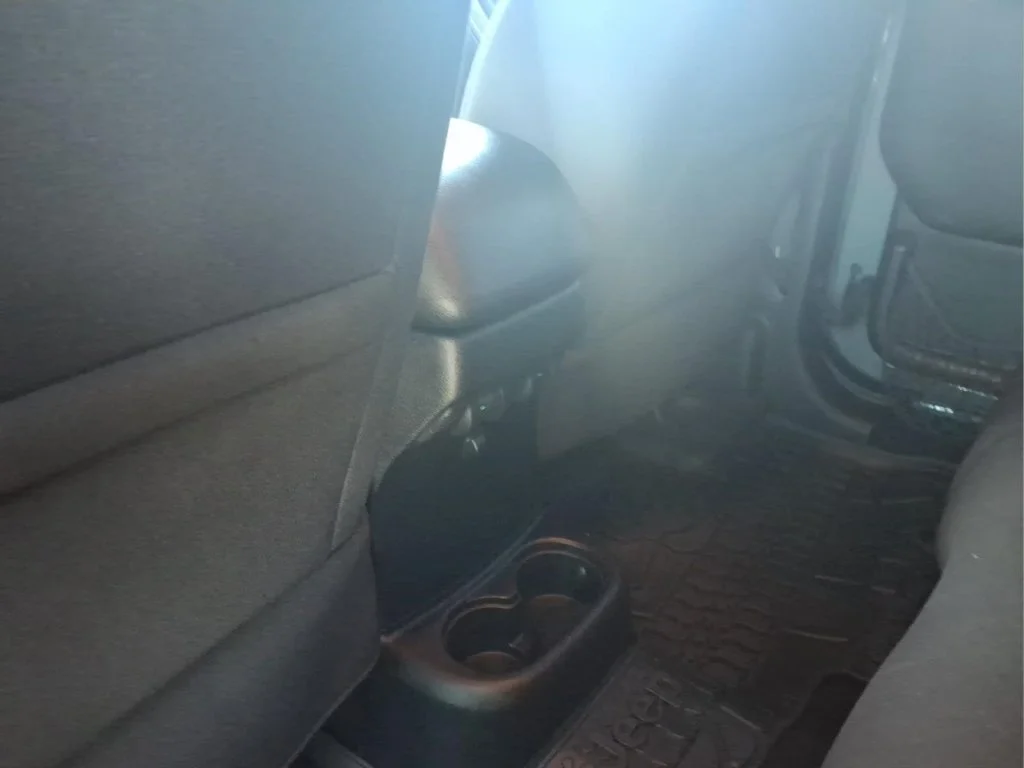Used 2015 Gray Jeep Unlimited Sport image 11