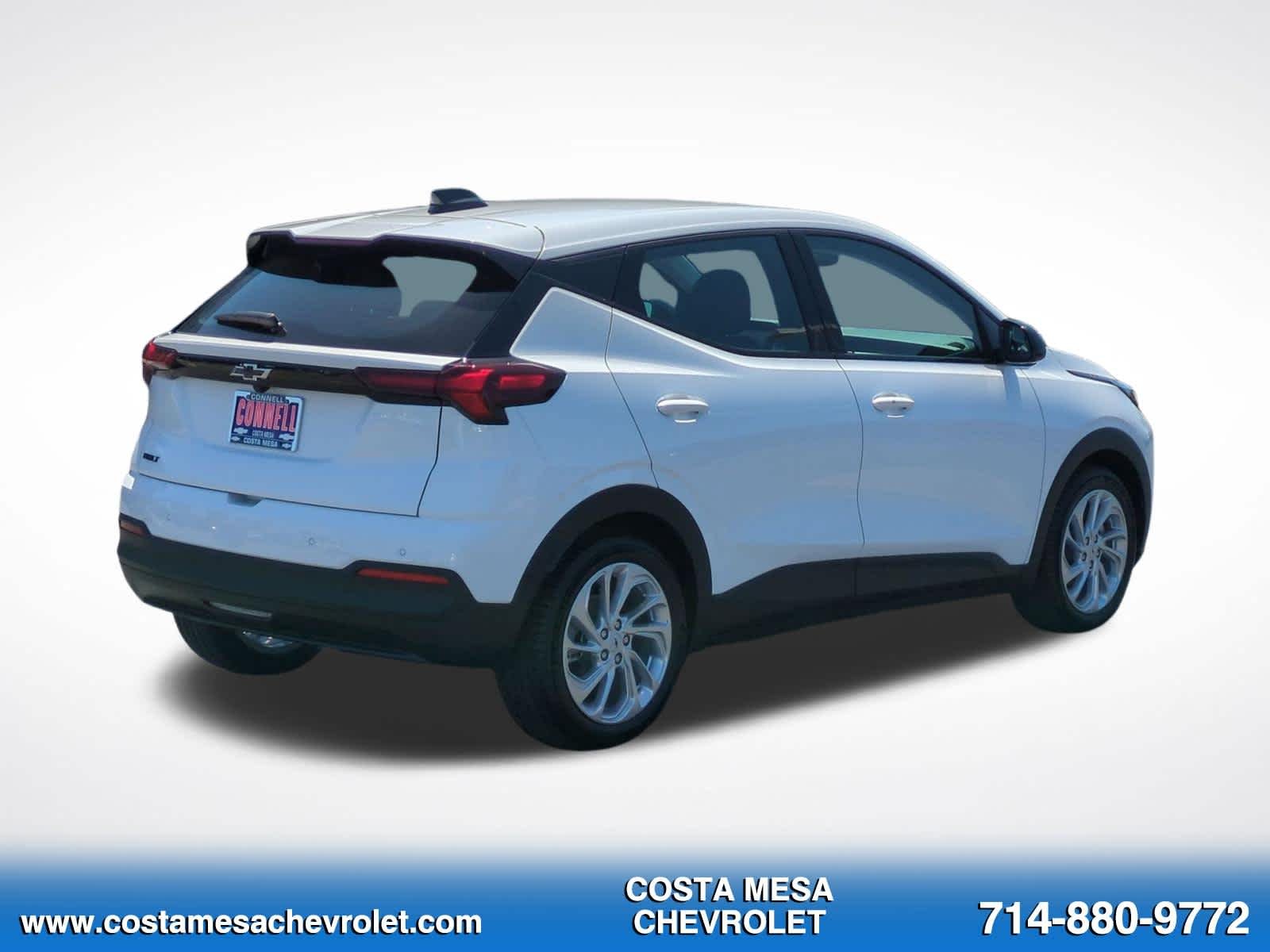 New 2027 Summit White Chevrolet LT image 5