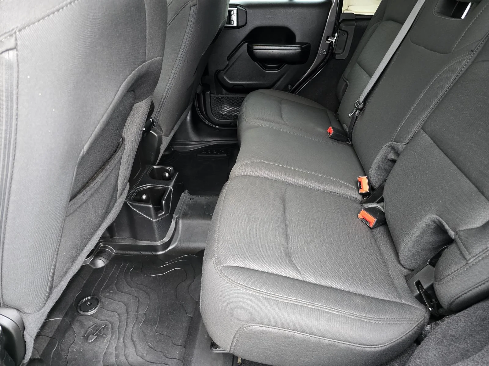 Used 2020 Granite Crystal Metallic Clearcoat Jeep Willys image 10