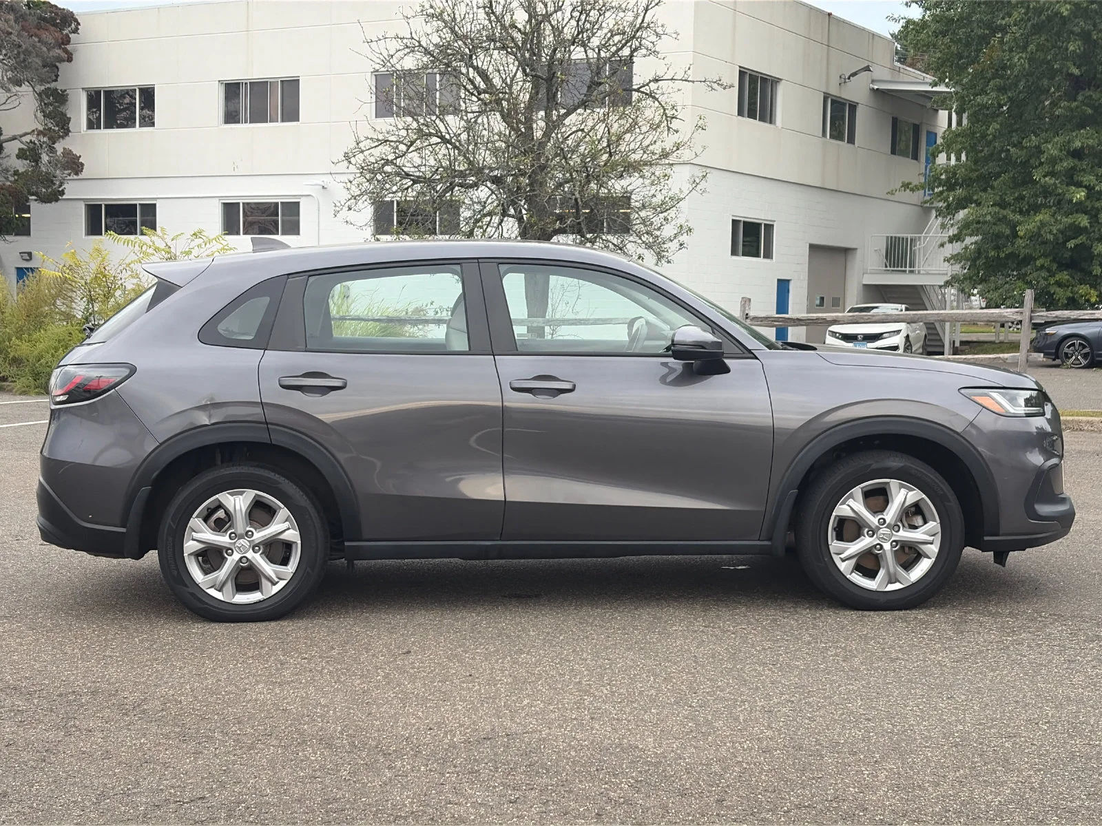 Used 2024 Modern Steel Metallic Honda LX image 6