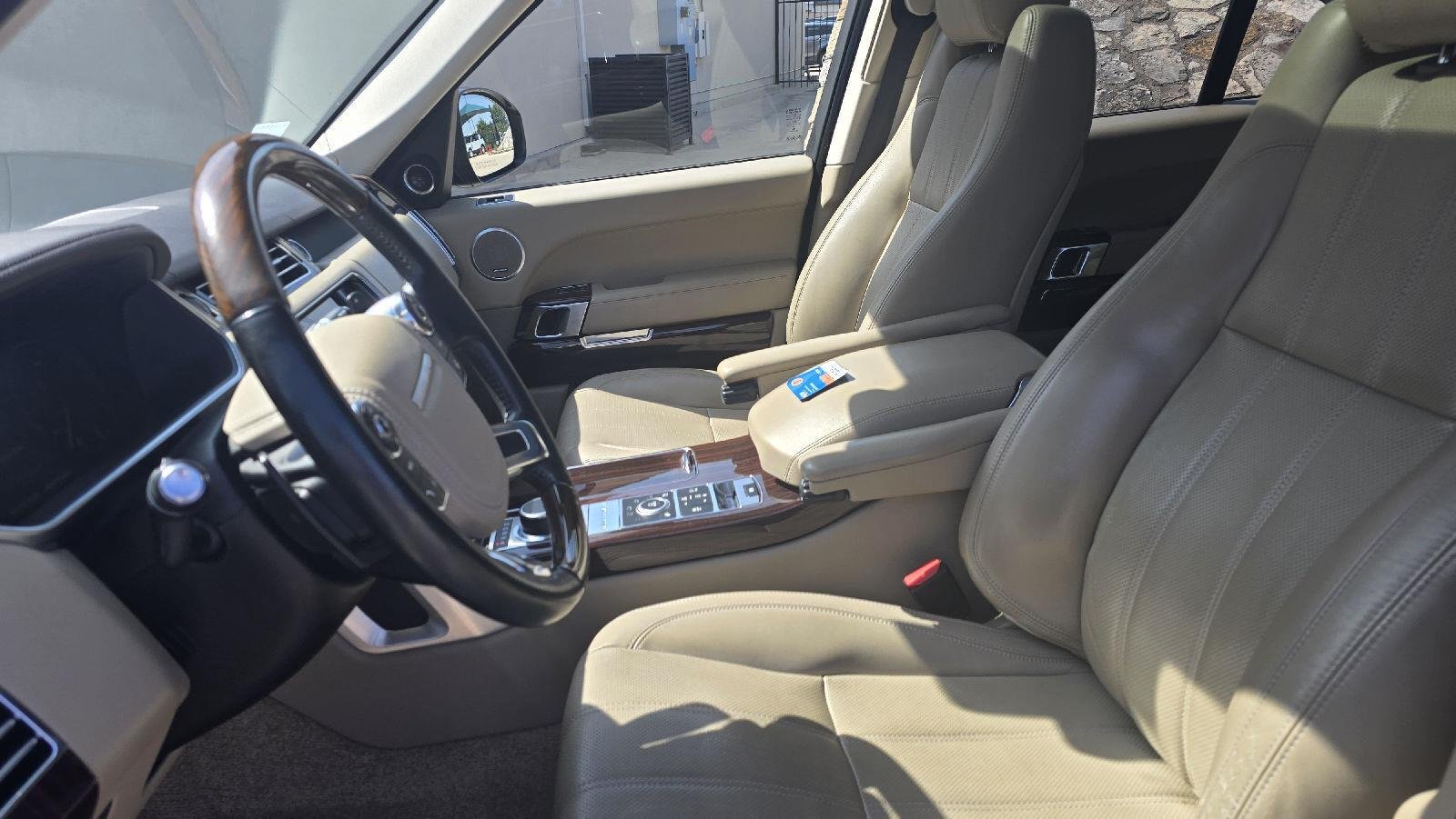 Used 2013  Land Rover SC image 7