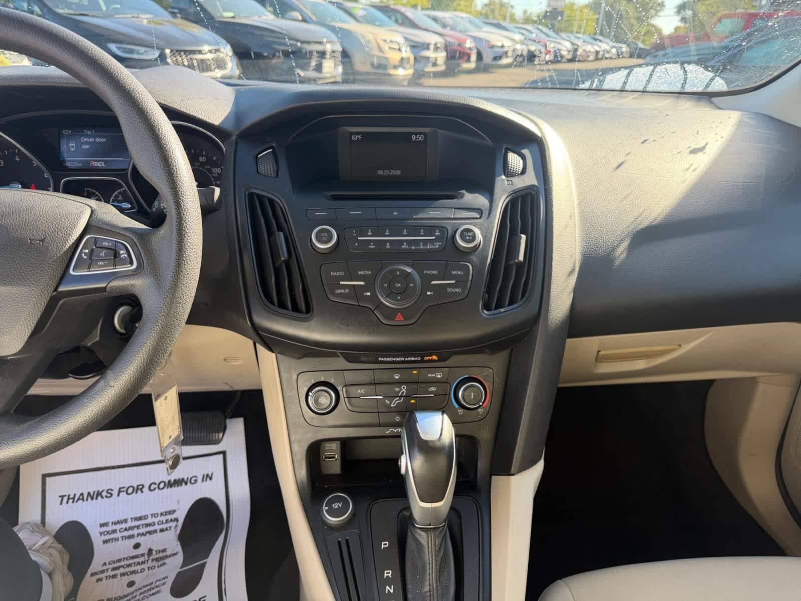 Used 2015 Oxford White Ford SE image 17
