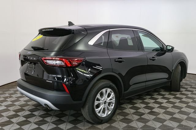 Used 2023 Black Ford Active image 13