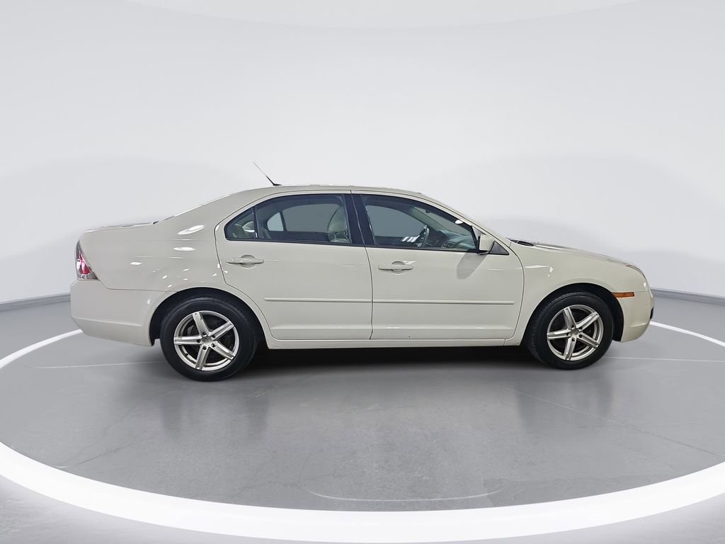 Used 2009 Ford Fusion SE with VIN 3FAHP07Z49R152871 for sale in Grand Rapids, MI