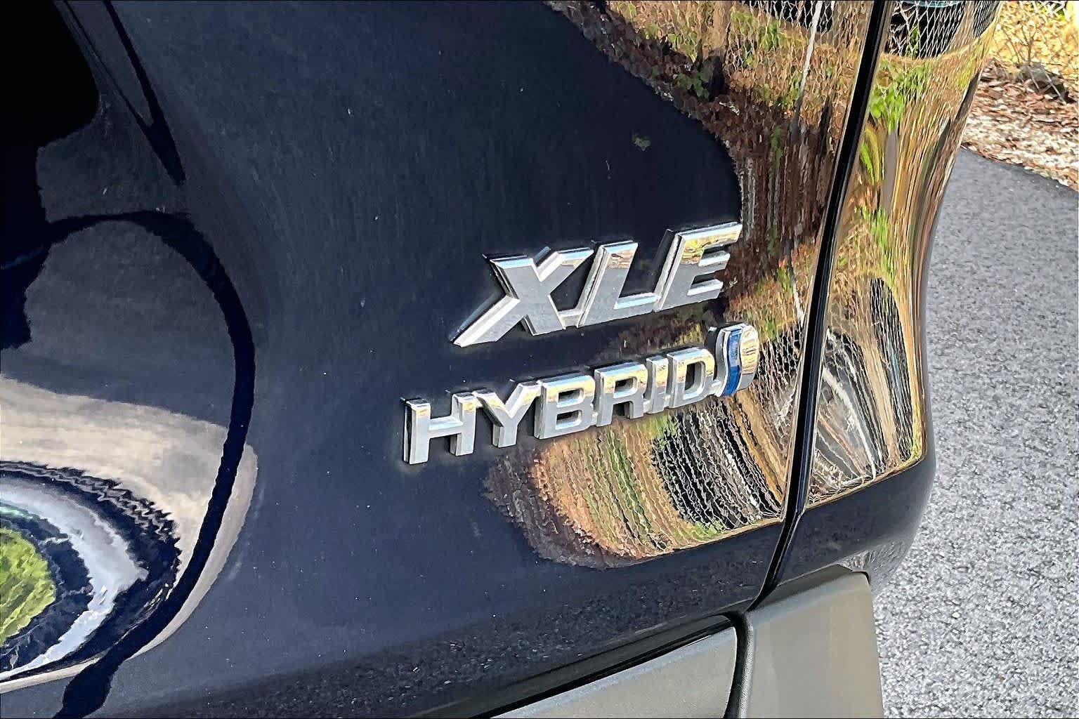 Used 2024 Blueprint Toyota Hybrid XLE image 10