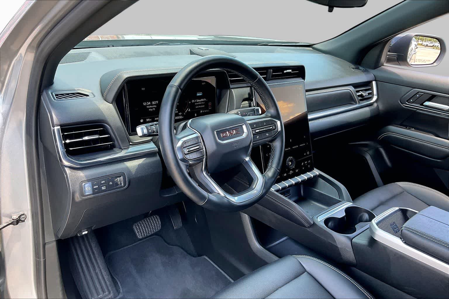 Used 2026 Sterling Metallic GMC AWD Elevation image 17