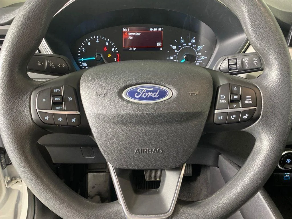 Used 2022 White Metallic Ford SE image 12