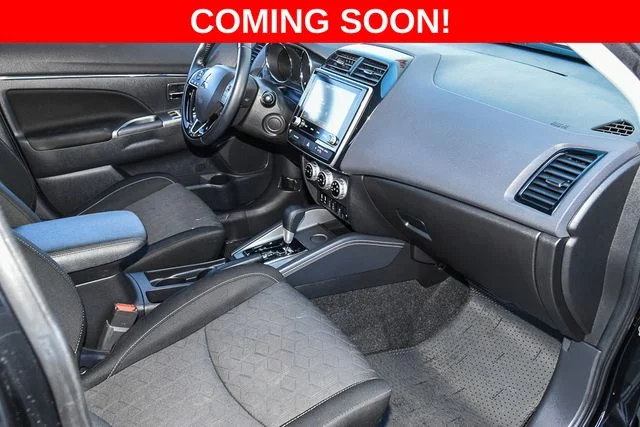 Used 2024 Gray Mitsubishi 4WD image 23
