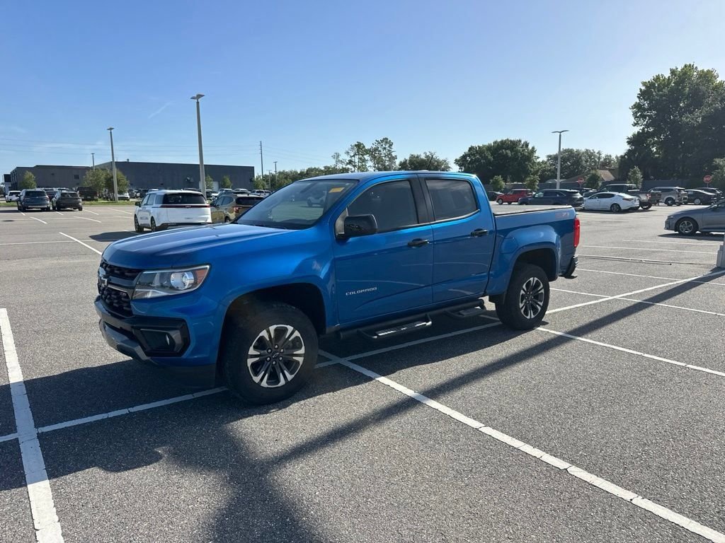 Used 2022 Blue Chevrolet Z71 image 15
