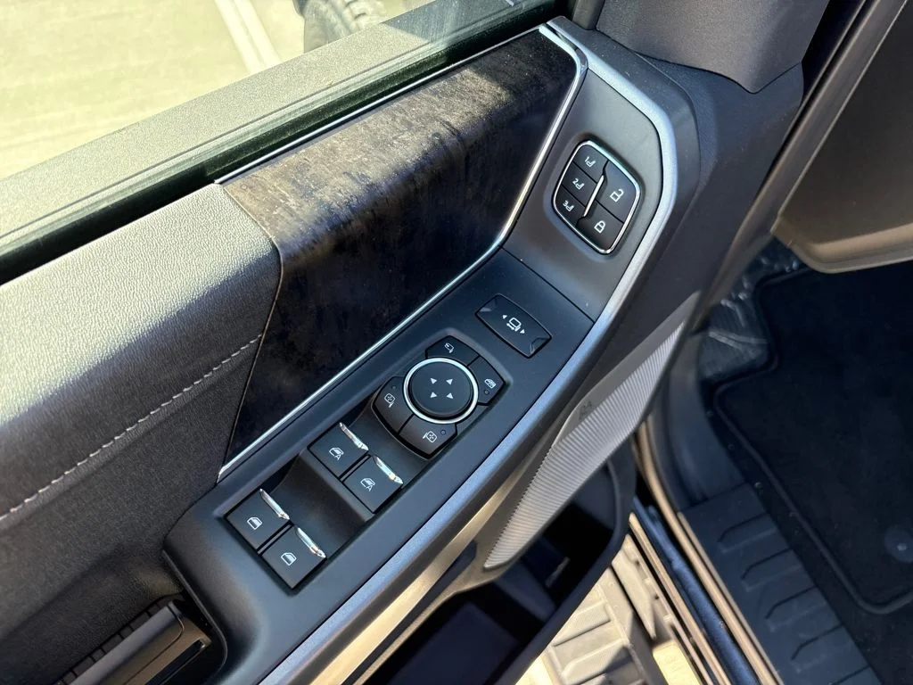 2025 Ford F-250 Super Duty Lariat - Photo 17
