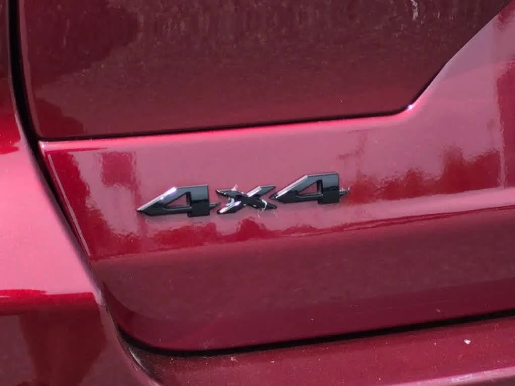 Used 2023 Velvet Red Pearlcoat Jeep Altitude image 22