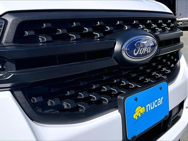Used 2025 White Ford XL image 31