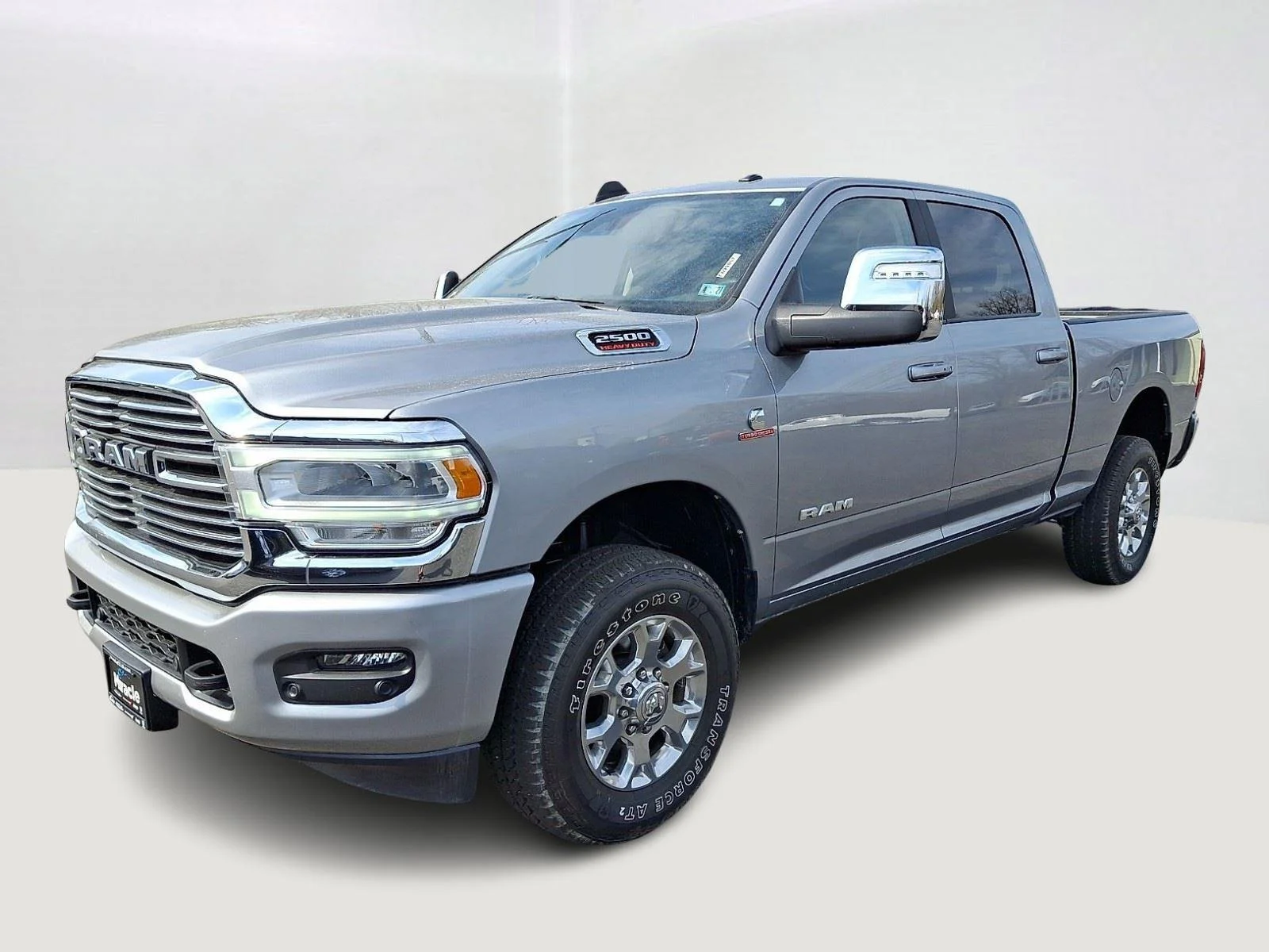 Used 2024 Billet Silver Metallic Clearcoat Ram Laramie image 3