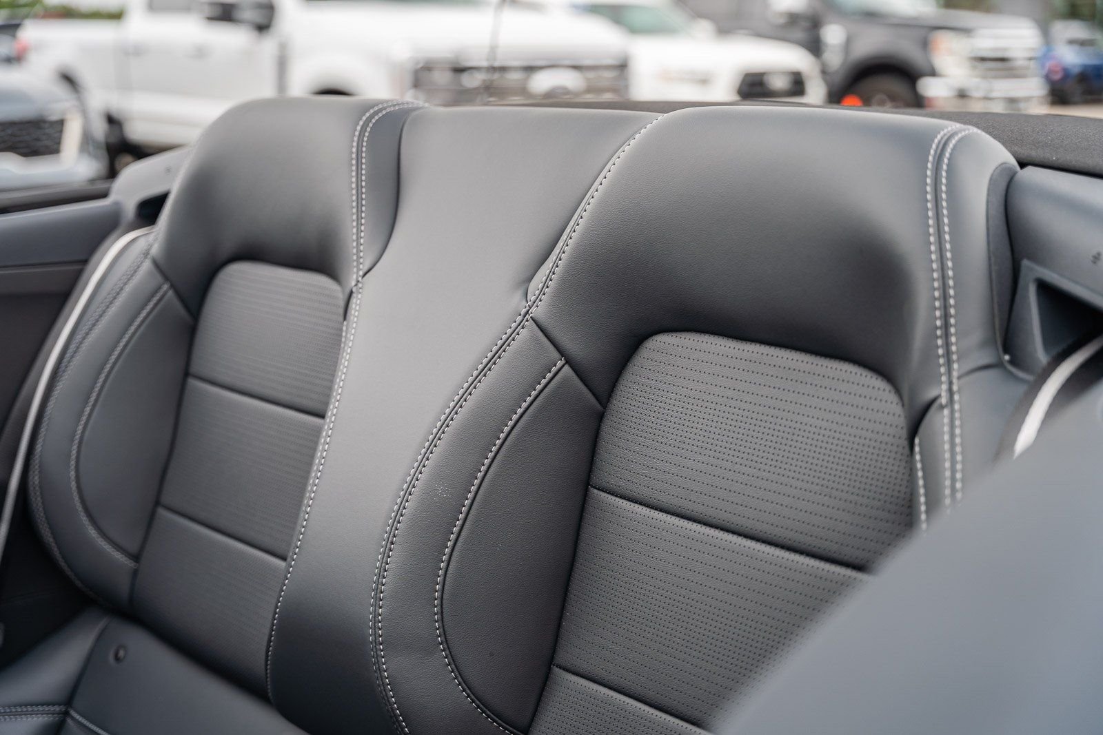 2025 Ford Mustang EcoBoost Premium Convertible - Photo 17