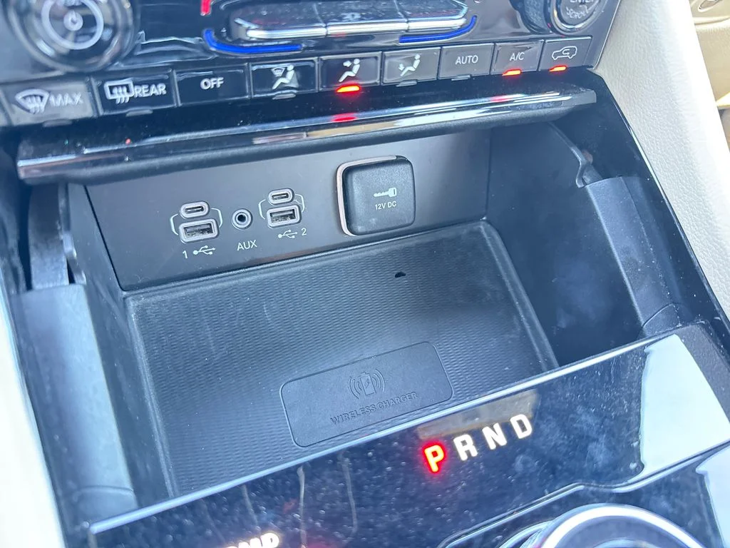 Used 2023 Black Jeep Limited image 23
