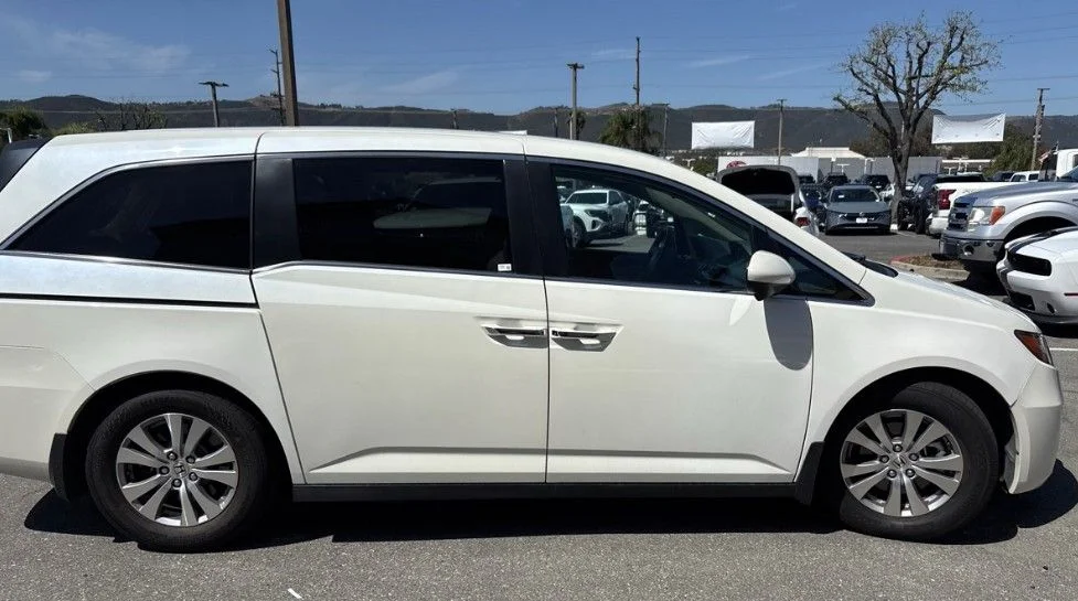 Used 2016 White Honda SE image 3