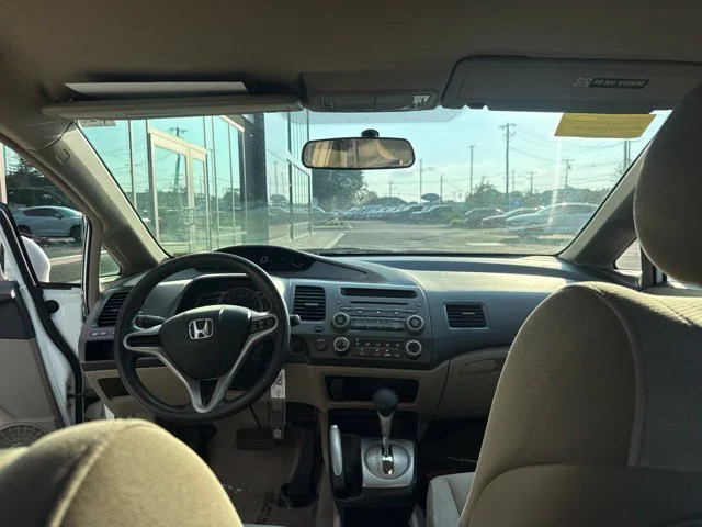Used 2011 White Honda LX image 13