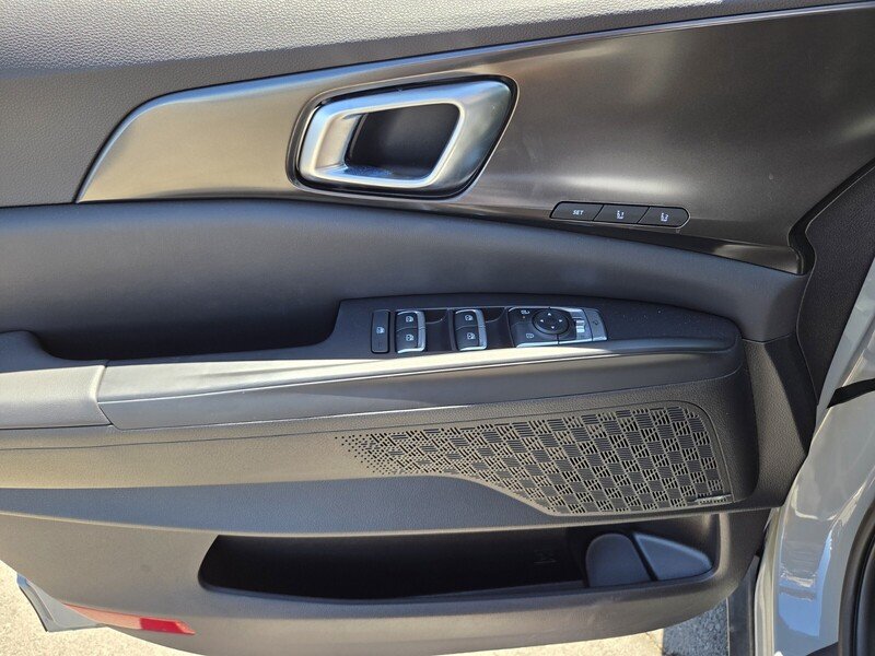 New 2025 White Kia SX Prestige image 11