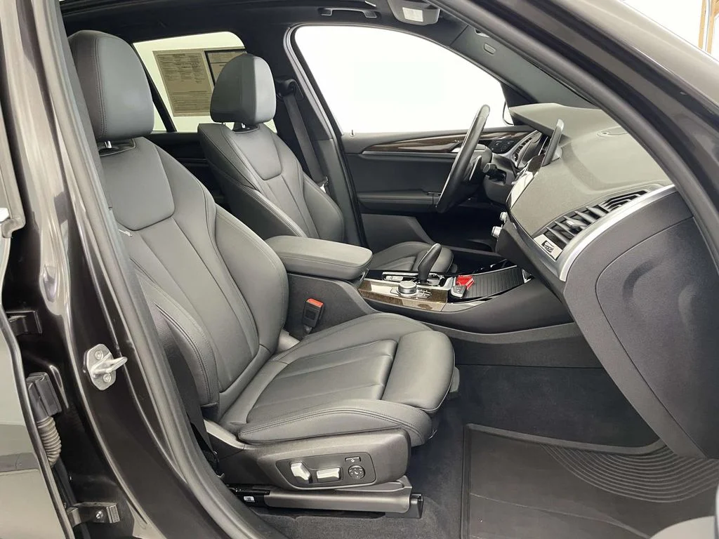 Used 2020 Gray BMW xDrive30i image 21