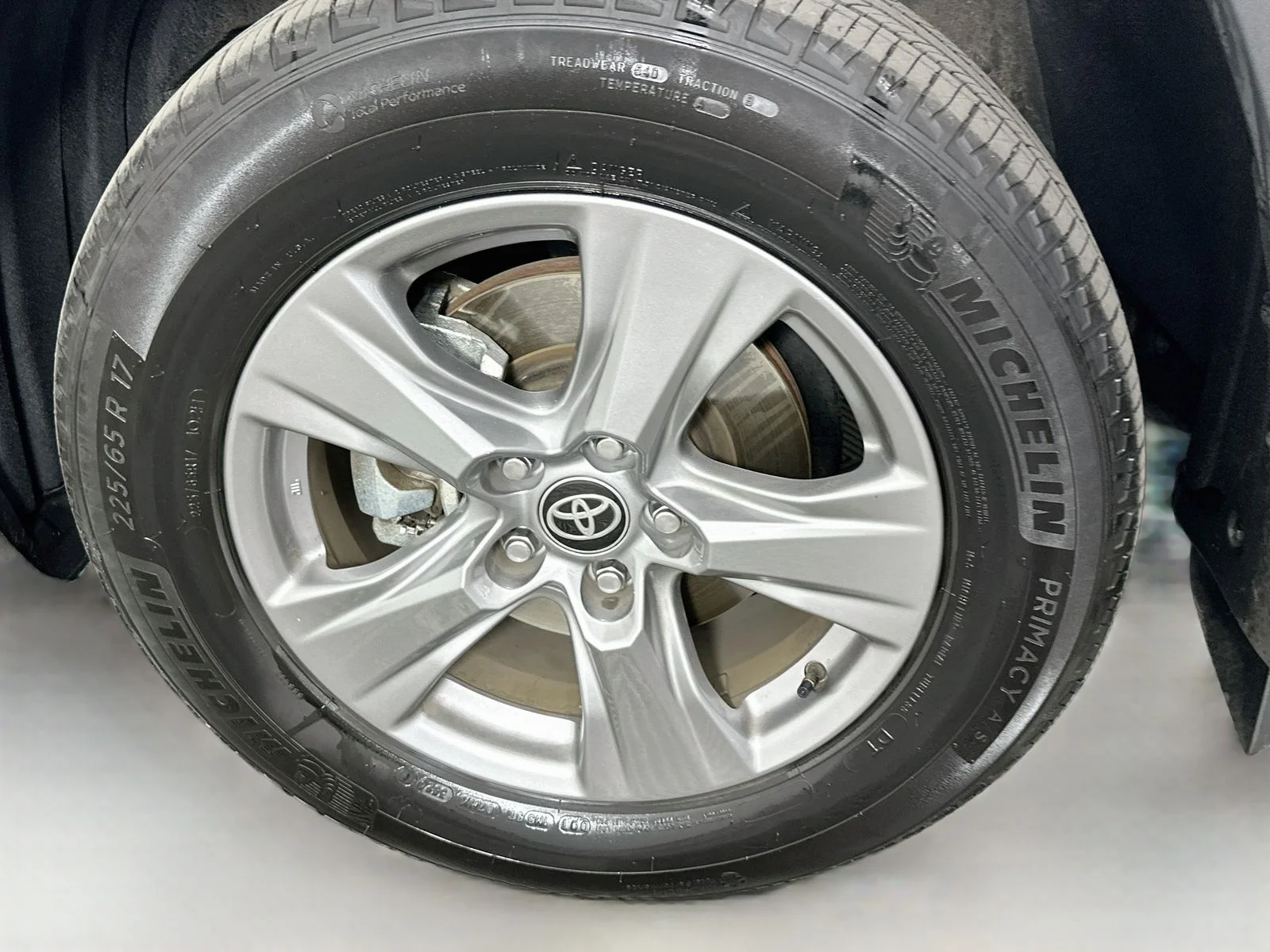 Used 2024 Silver Sky Metallic Toyota XLE image 32