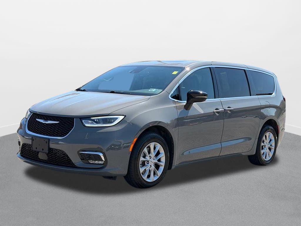 2025 Chrysler Pacifica Select AWD's photo