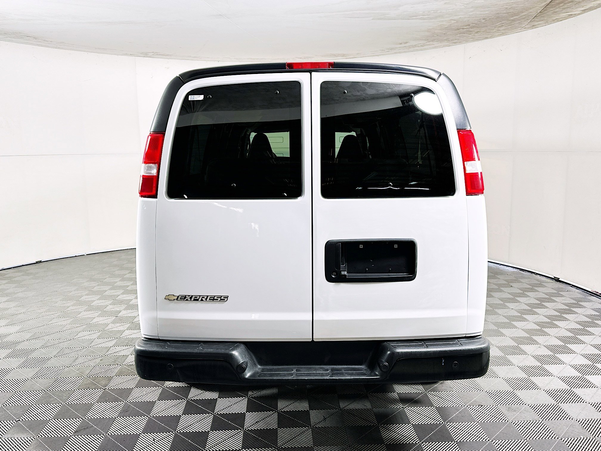 2023 Chevrolet Express thumbnail 6