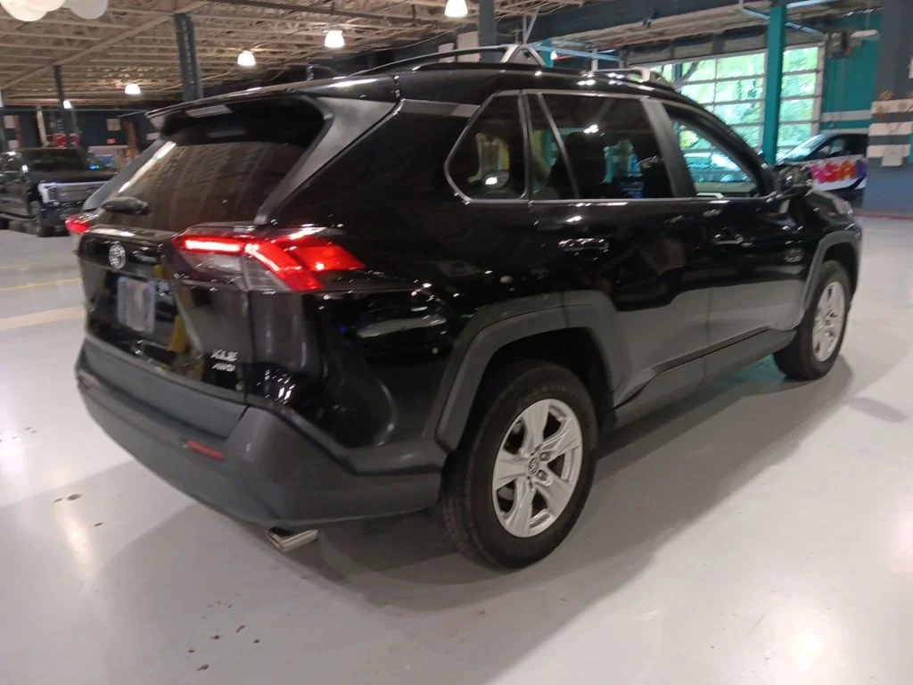 Used 2020 Midnight Black Metallic Toyota XLE image 12