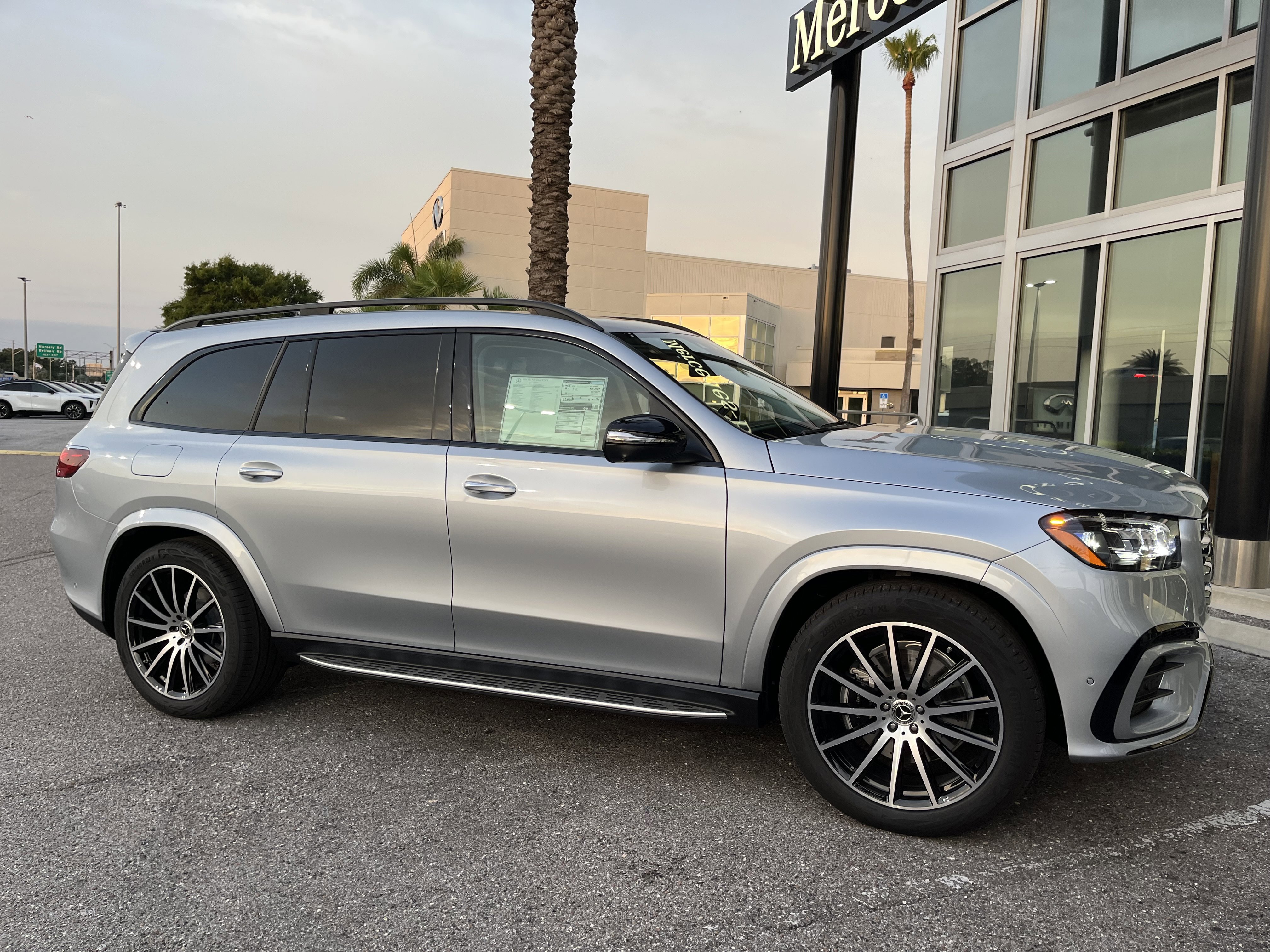 New 2026 CIRRUS SILVER Mercedes-Benz GLS 450 image 8