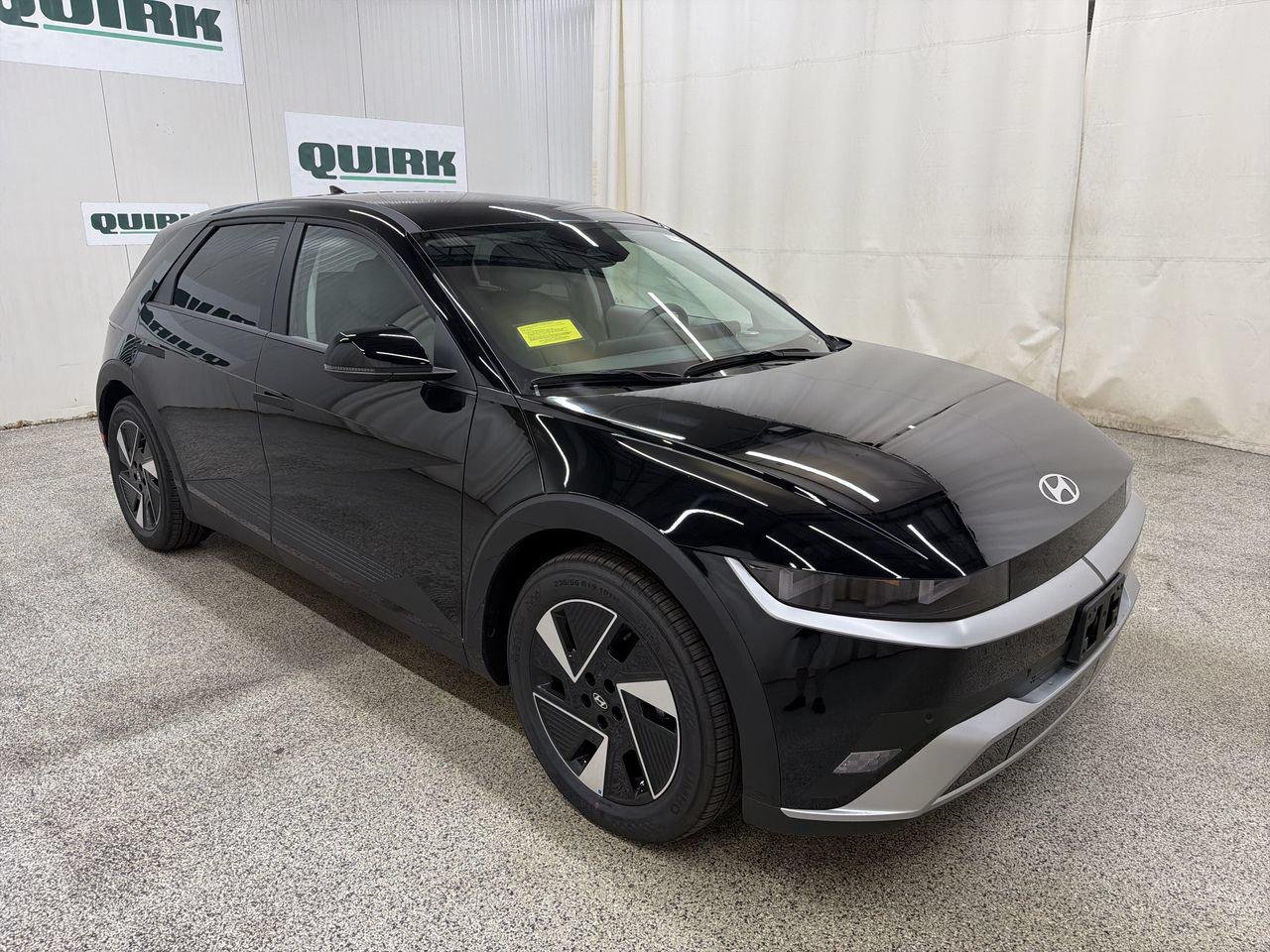 New 2026 Abyss Black Hyundai SEL image 1