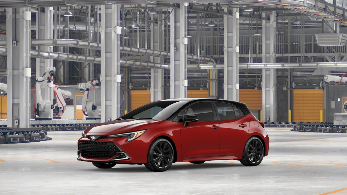 New 2026 Finish Line Red with Midnight Black Metallic roof Toyota XSE image 2
