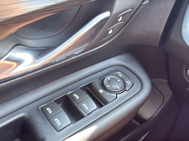 Used 2023 Silver GMC SLE image 27