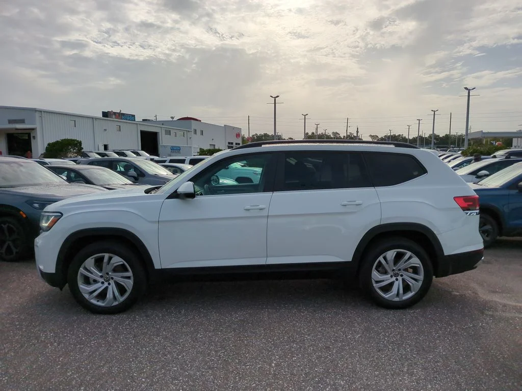 Used 2023 White Volkswagen 3.6L V6 SE w/Technology image 2