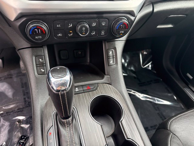 Used 2018 IRIDIUM METALLIC GMC SLT image 18